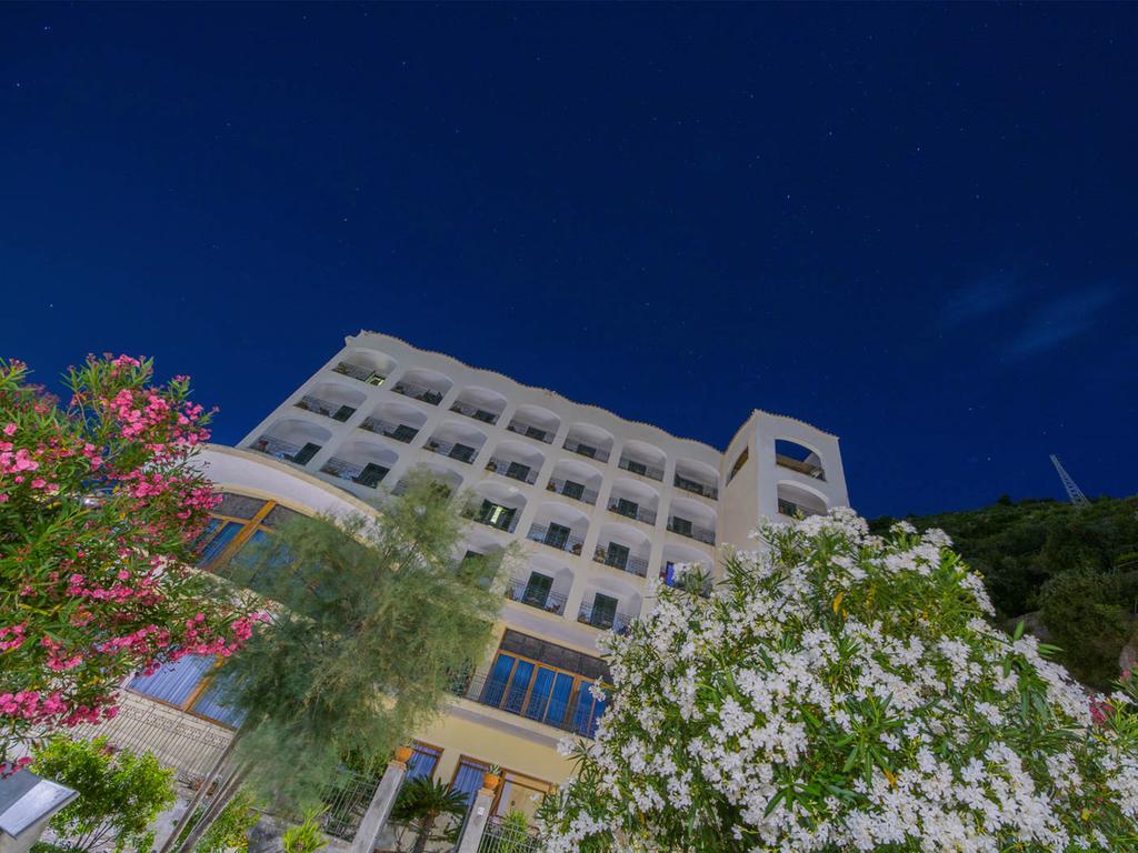Hotel Sole Splendid Maiori Bagian luar foto